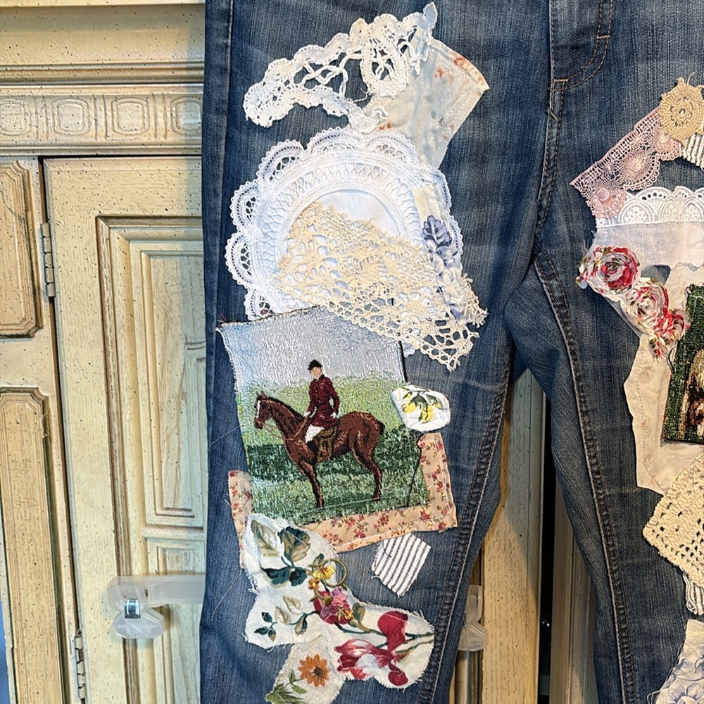 Upcycled jeans - Picture 3 of 5